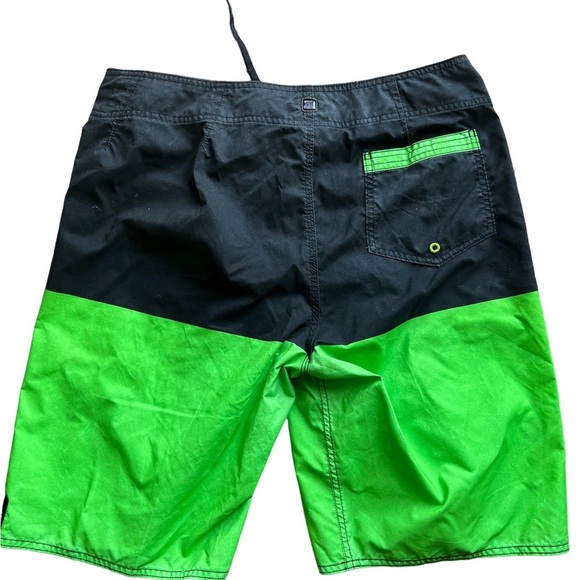Quicksilver Men’s BoardShorts/Swim - Picture 2 of 3
